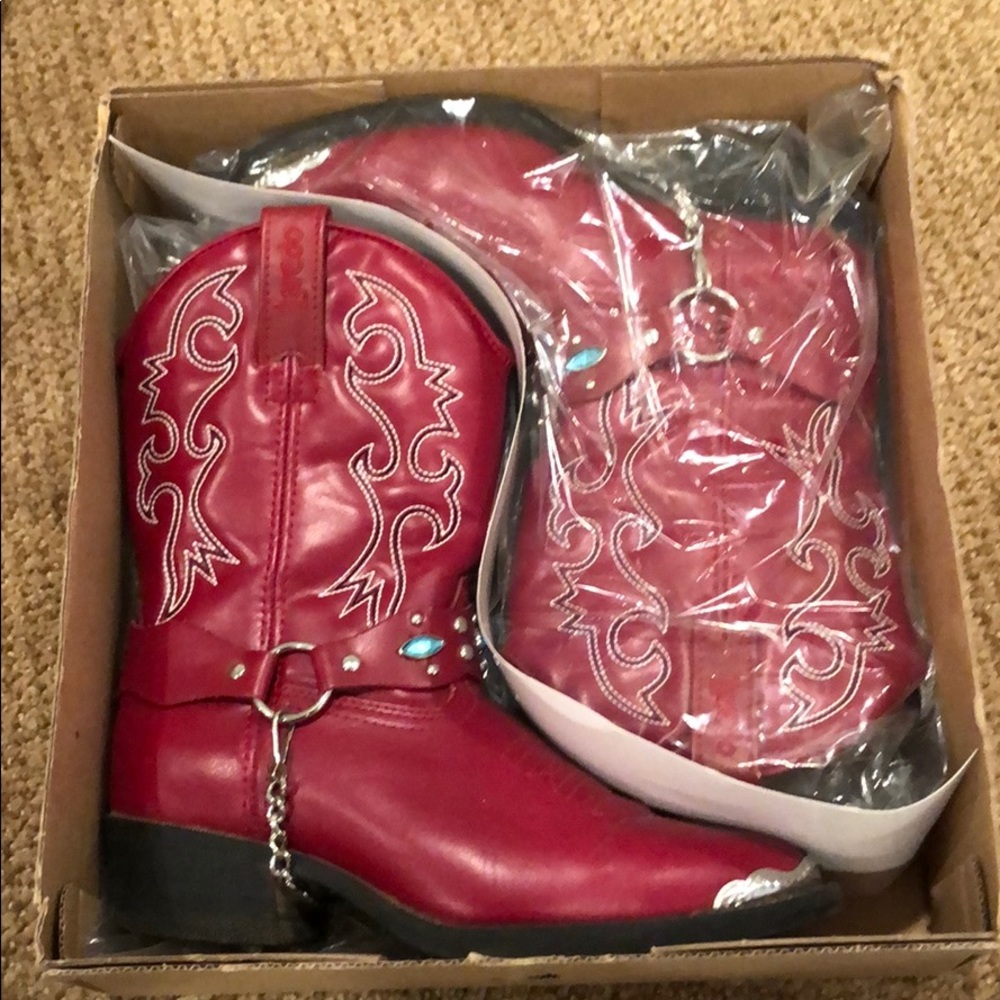 Kids cowboy boots size 2